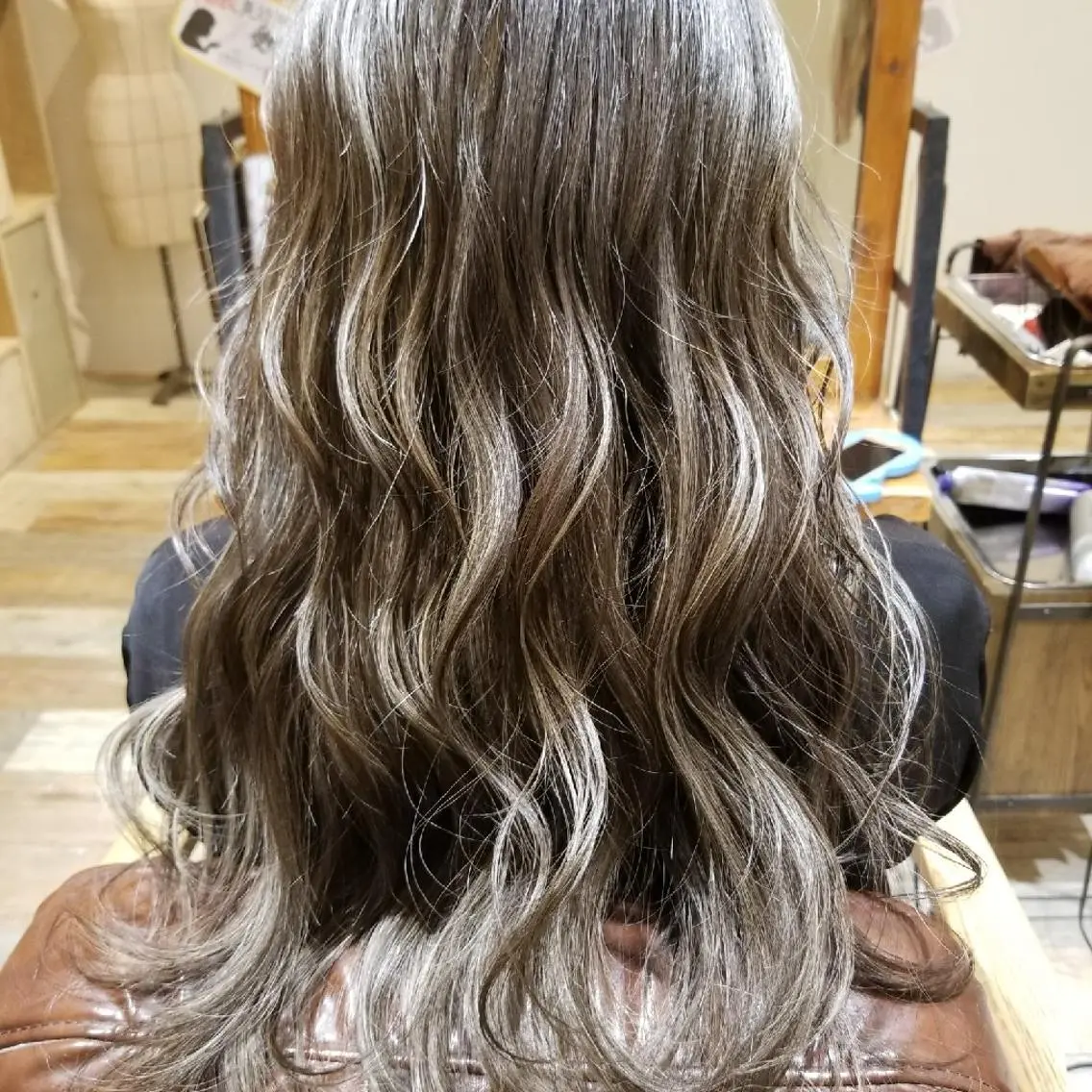 カラー ロング カット ヘアカラー トリートメント シールエクステ♦️ レイヤー♦️福田晃大のヘアスタイル