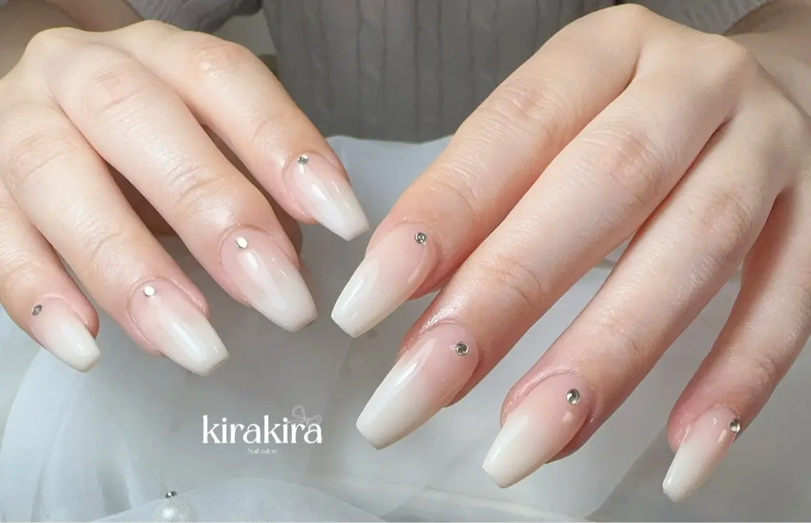 ネイル ドット ジェルネイル マグネットネイル ニュアンスネイル 夏ネイル Kirakira Nail salonのネイルデザイン