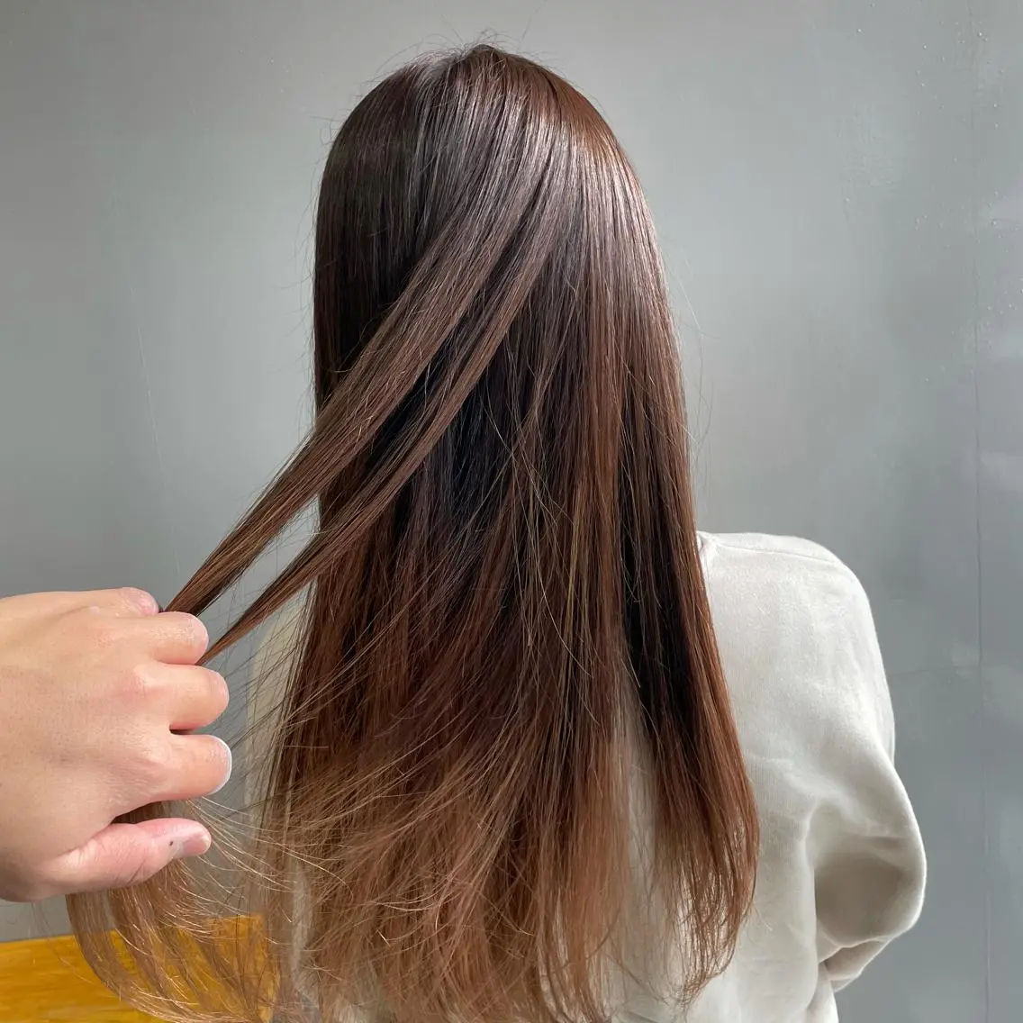 ロング カラー ブリーチ トリートメント 渡辺俊介 暗髪カラー /美髪矯正/髪質改善のヘアスタイル