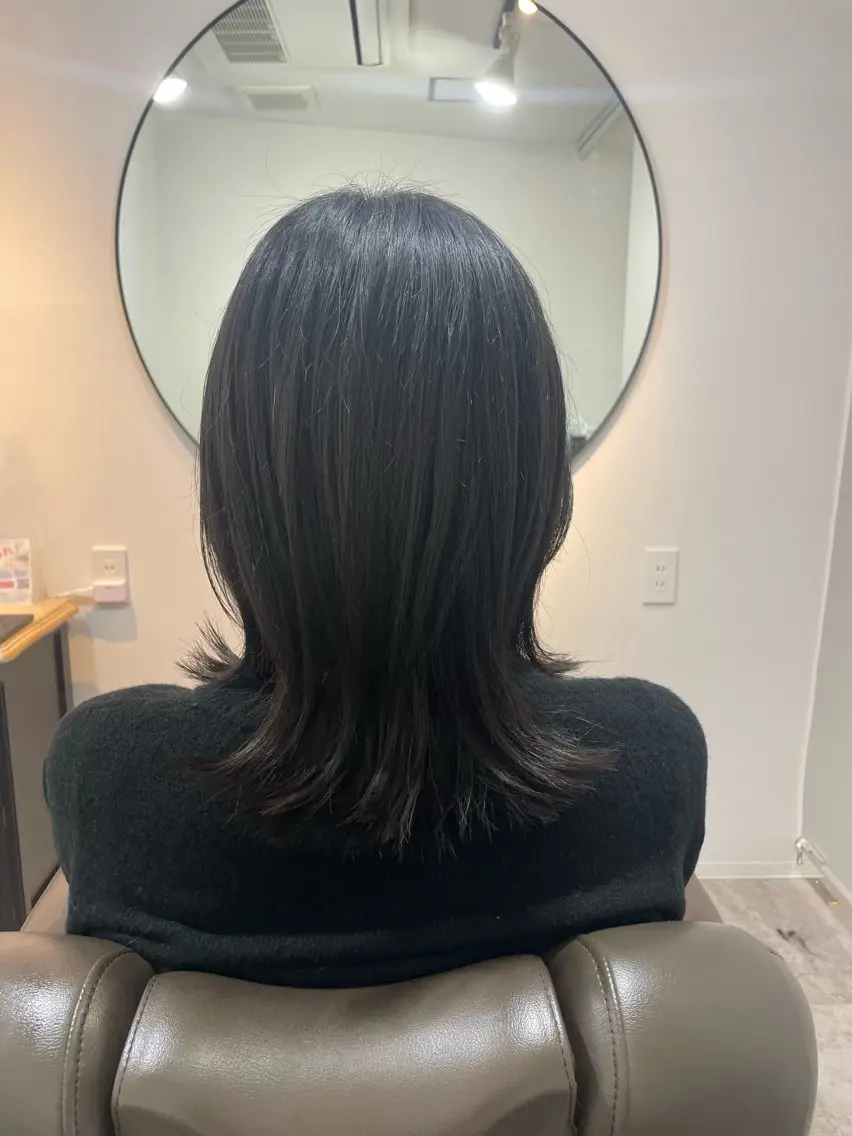 セミロング 西本 美華のヘアスタイル