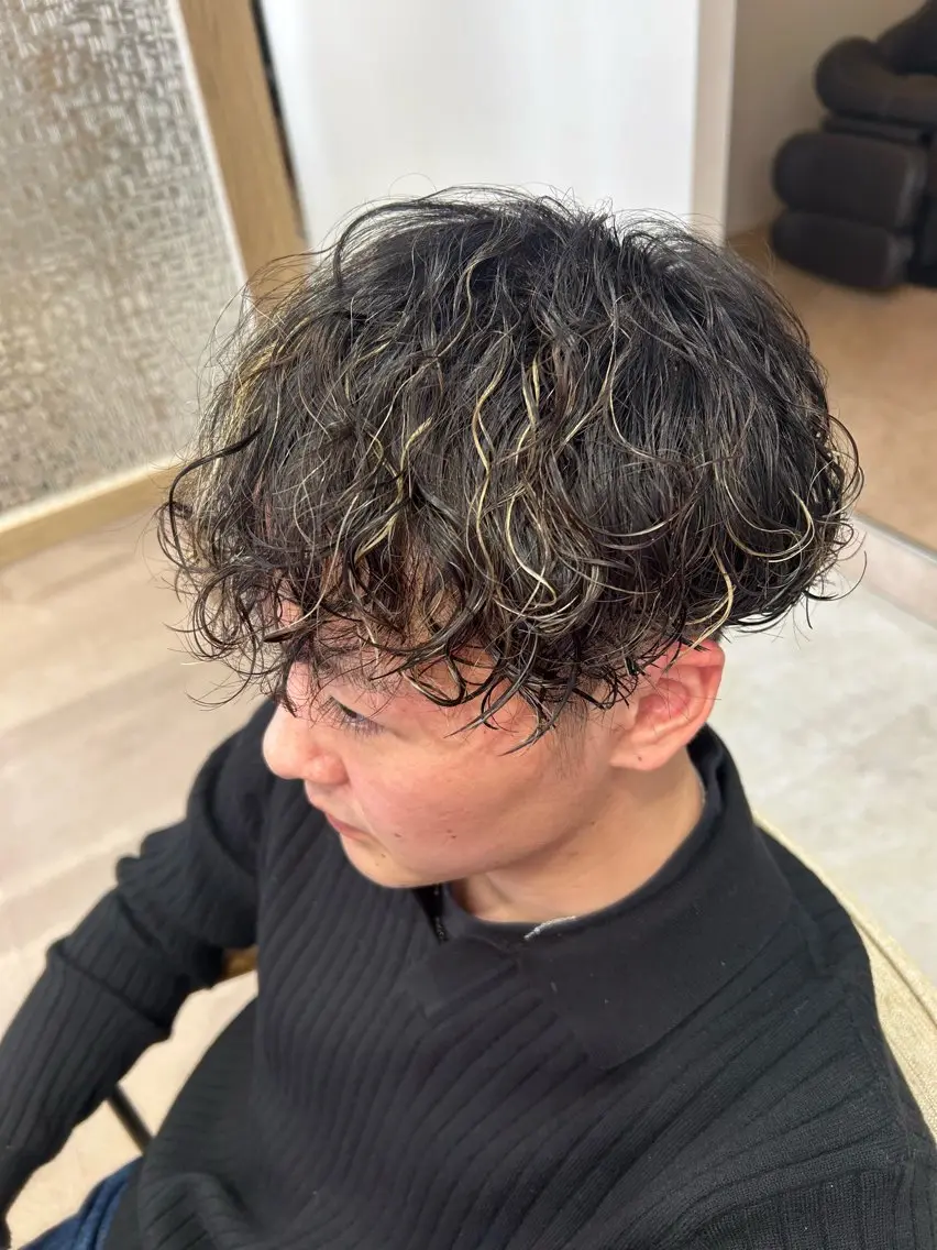 パーマ メンズ メンズメッシュ メンズパーマ カット パーマ 韓国￤ボブ￤レイヤー 🍒Akane🍒のヘアスタイル