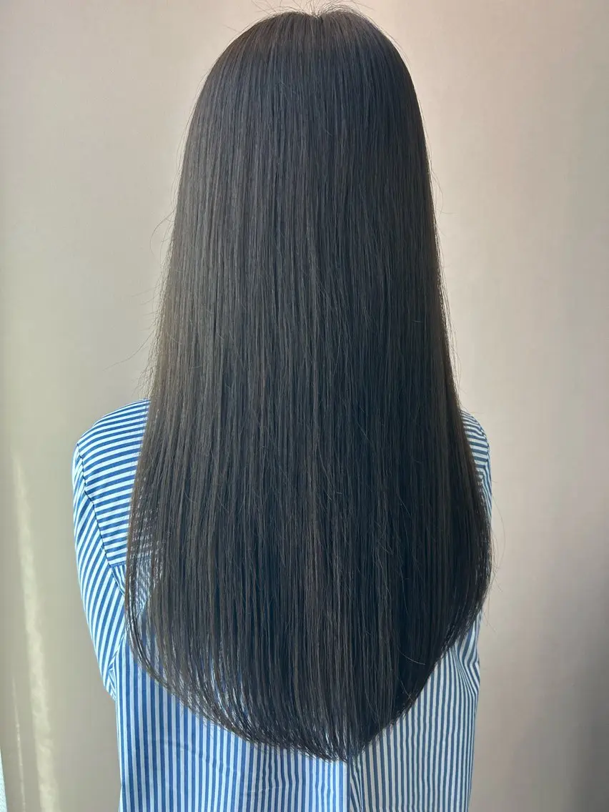 ロング カラー アッシュ 透明感カラー オリーブアッシュ hubhair レイヤー/透明感のヘアスタイル