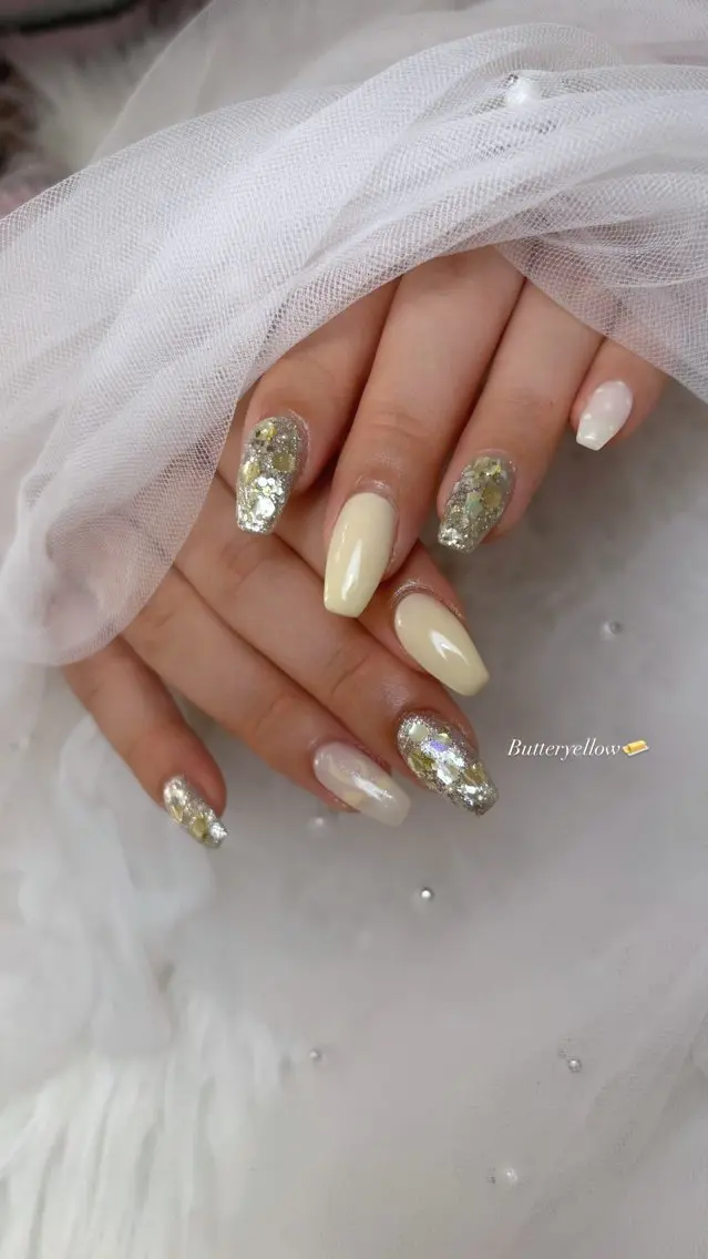 ネイル ハンドネイル 𝑬𝑹𝑰𝑲𝑨 𓂃🎀𓈒𓏸のネイルデザイン