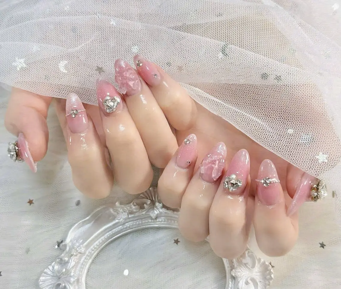 ネイル HIN NAILのネイルデザイン