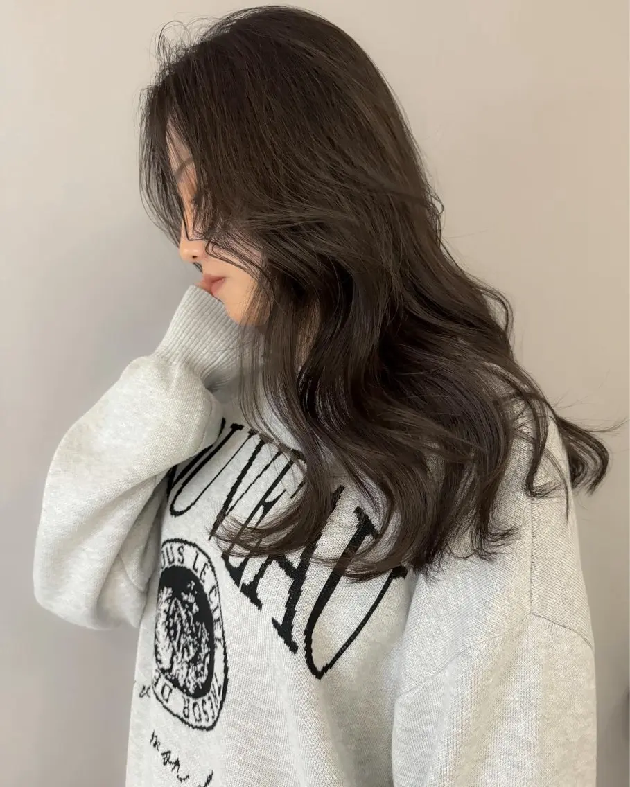 セミロング カラー アディクシーカラー バレイヤージュ ブリーチ ケアブリーチ 透明感カラー ヘアカラー トリートメント Grow by NYNY 打越裕樹のヘアスタイル