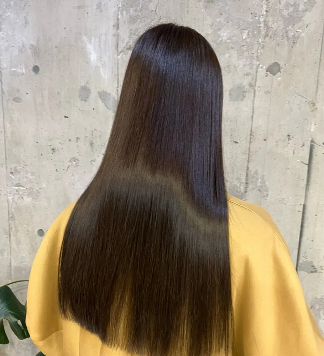 カラー momo /鍛冶屋町のヘアスタイル