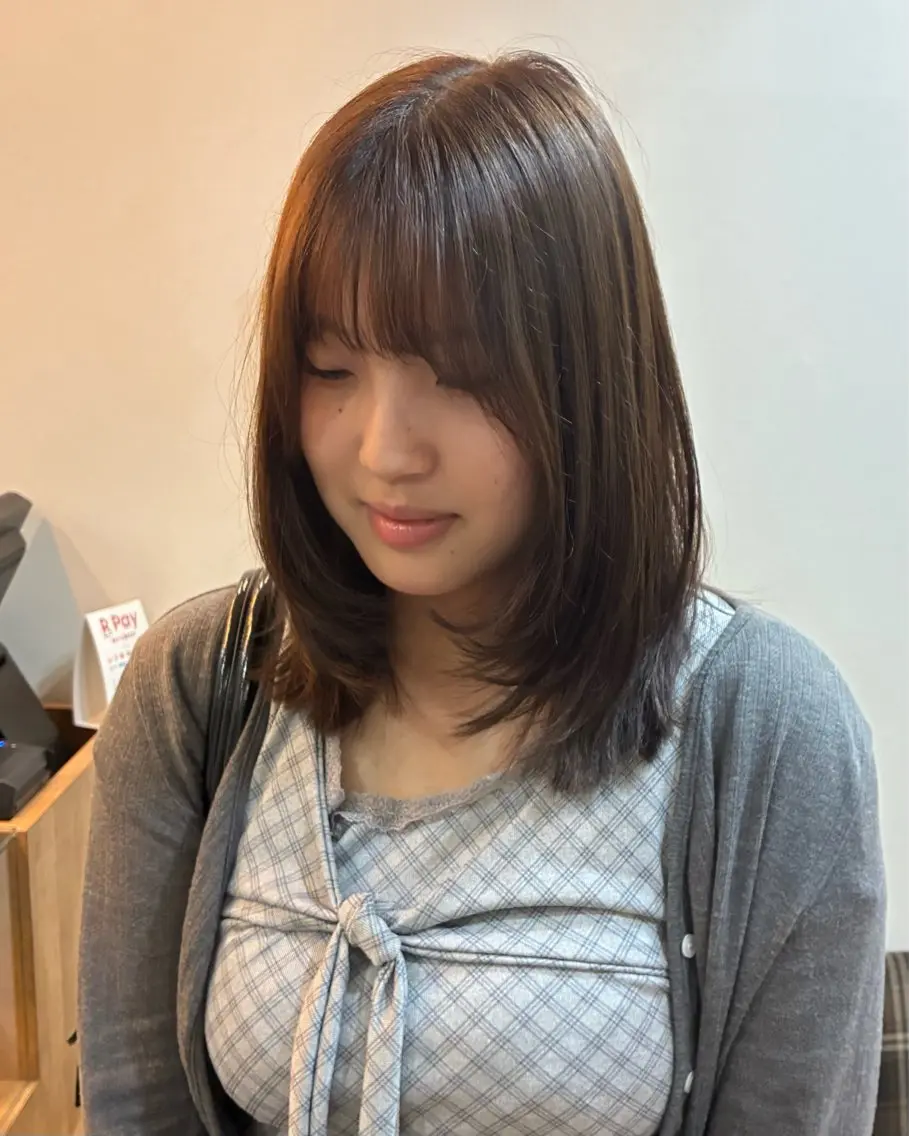 セミロング 顔周りカット レイヤーカット カット ヘアカラー 柴田真衣 /ナチュラル/半個室のヘアスタイル