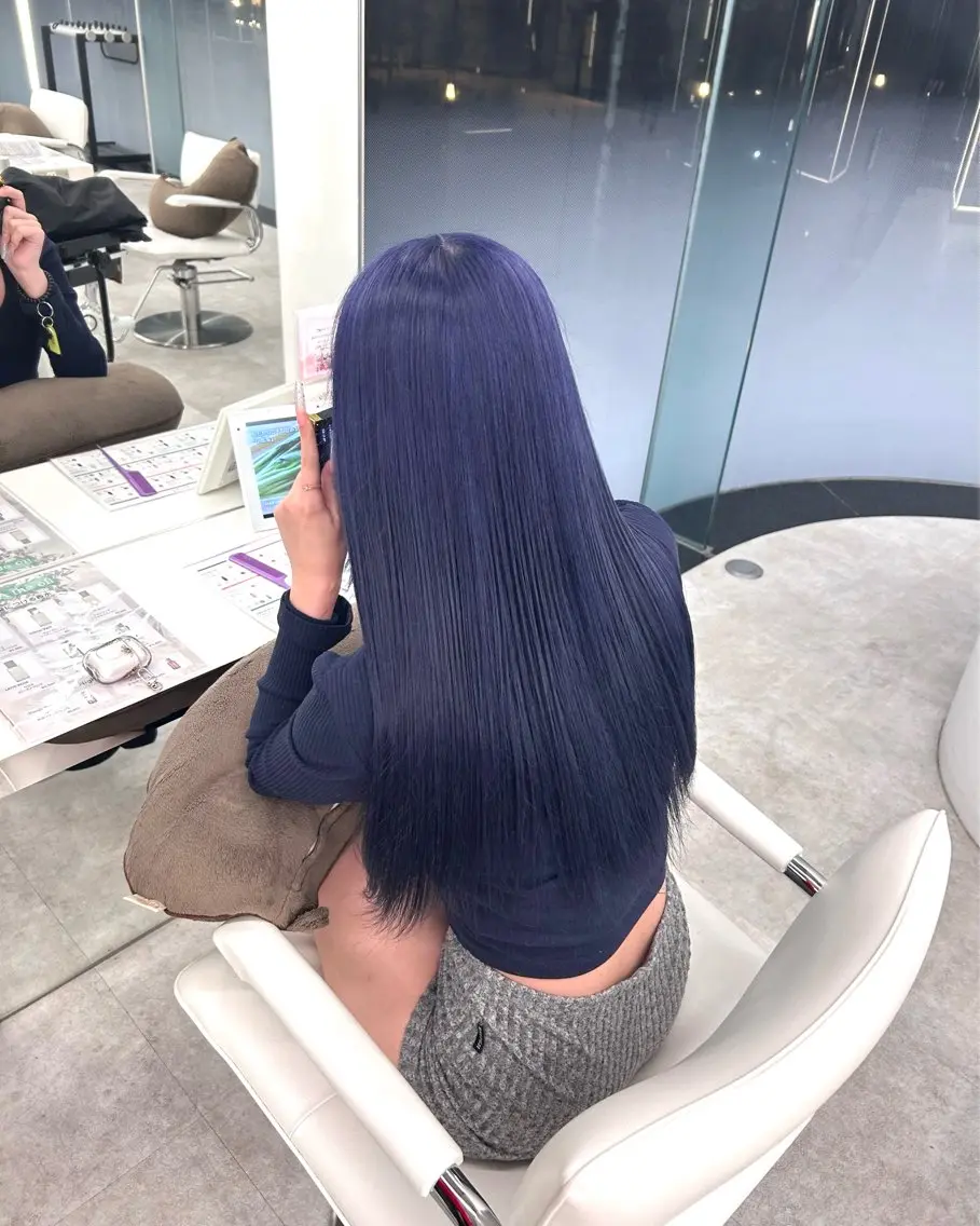 ロング カラー ブルーカラー ネイビーカラー ヘアカラー トリートメント 透明感ハイトーン特化 /ケアブリーチ/莉駒のヘアスタイル