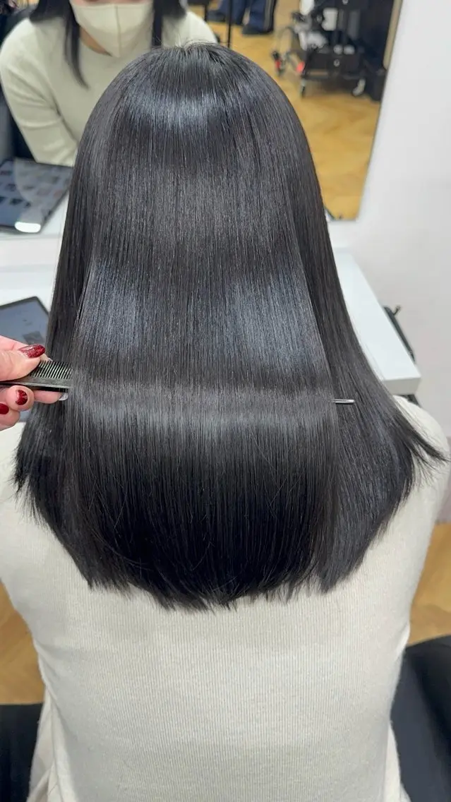 ミディアム カット ヘアカラー トリートメント 髪質改善/艶髪💎 ウエキ リカのヘアスタイル