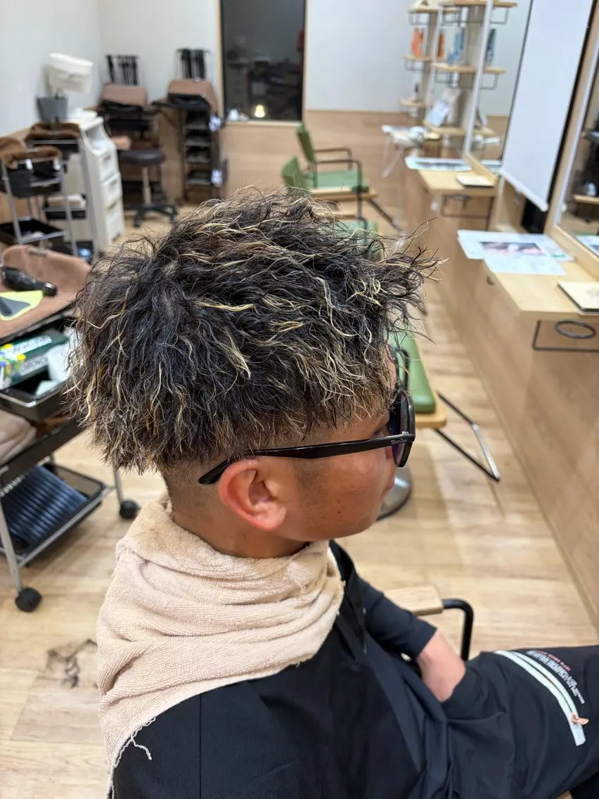 パーマ メンズ メンズパーマ ツイストスパイラルパーマ スパイラルパーマ カット パーマ 小田 暉のヘアスタイル