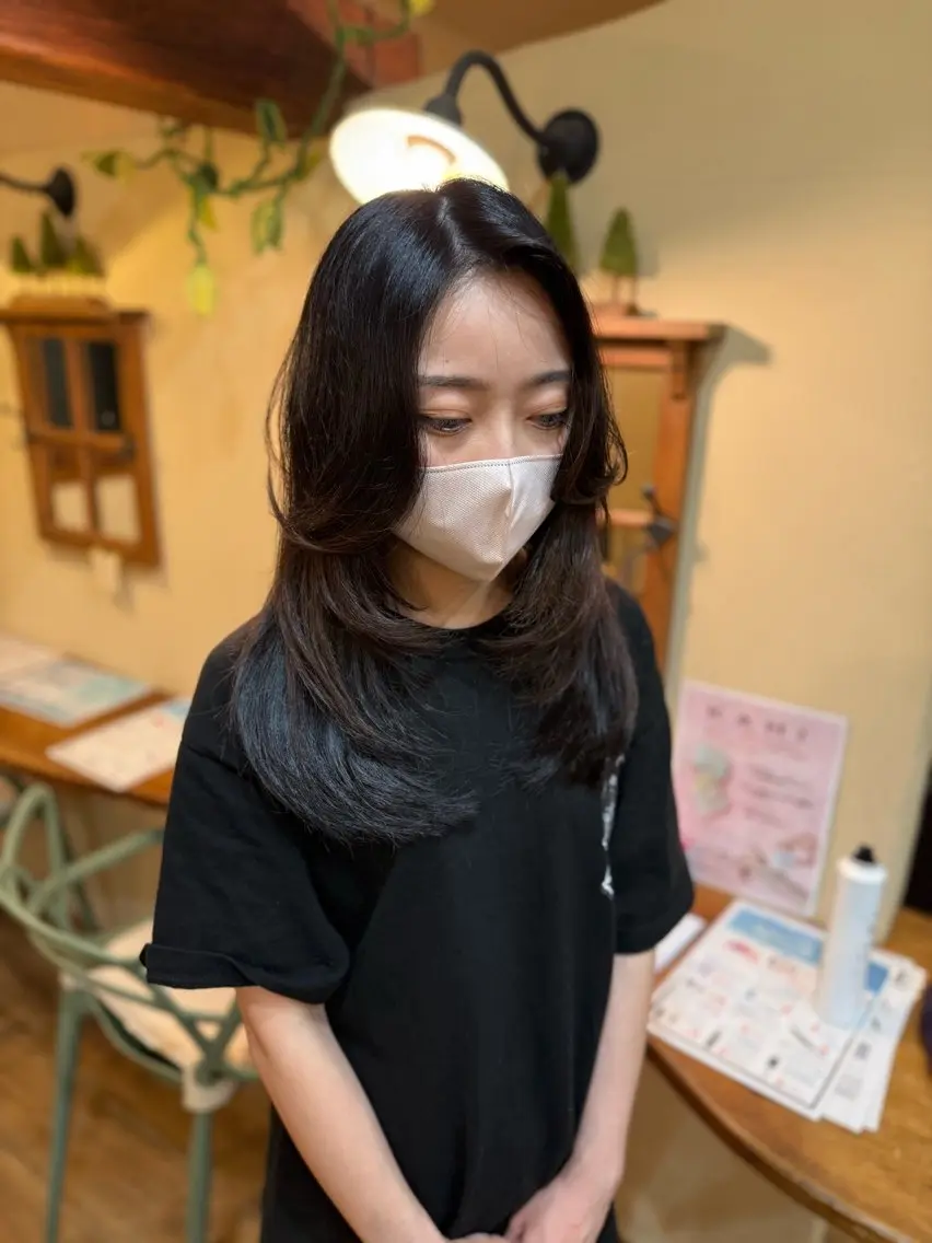 ロング レイヤーカット 鈴木 未歩のヘアスタイル