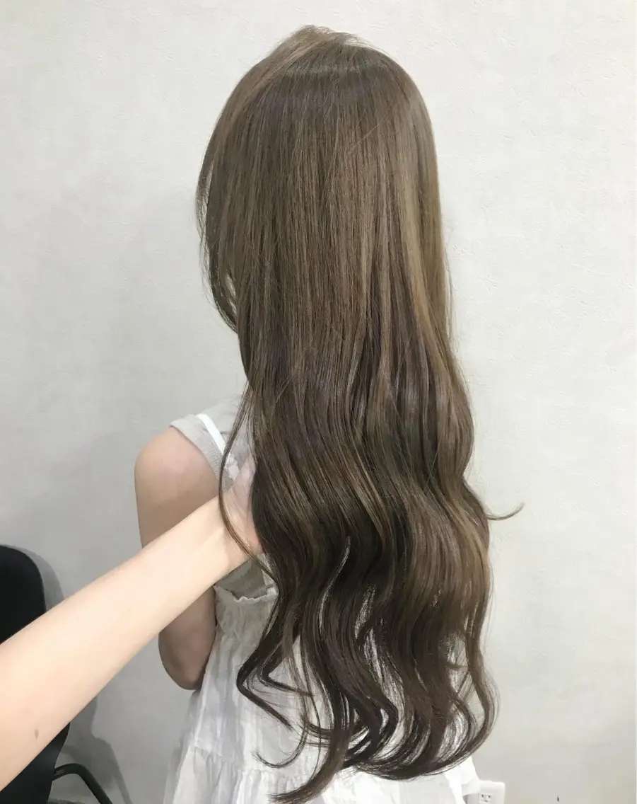ロング ヘアカラー manaka 🪽のヘアスタイル