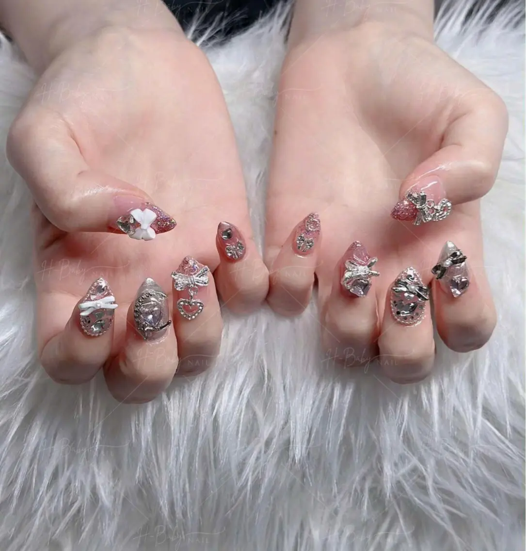 ネイル オーロラネイル フレンチネイル ジェルネイル ハロウィン 韓国ネイル ハンドネイル neco H.babynailのネイルデザイン