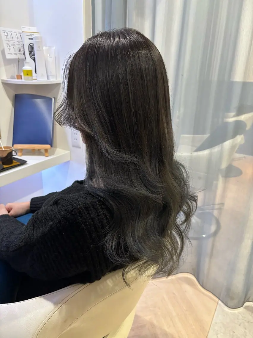 ロング カット ヘアカラー トリートメント ヘッドスパ Ze sealのヘアスタイル