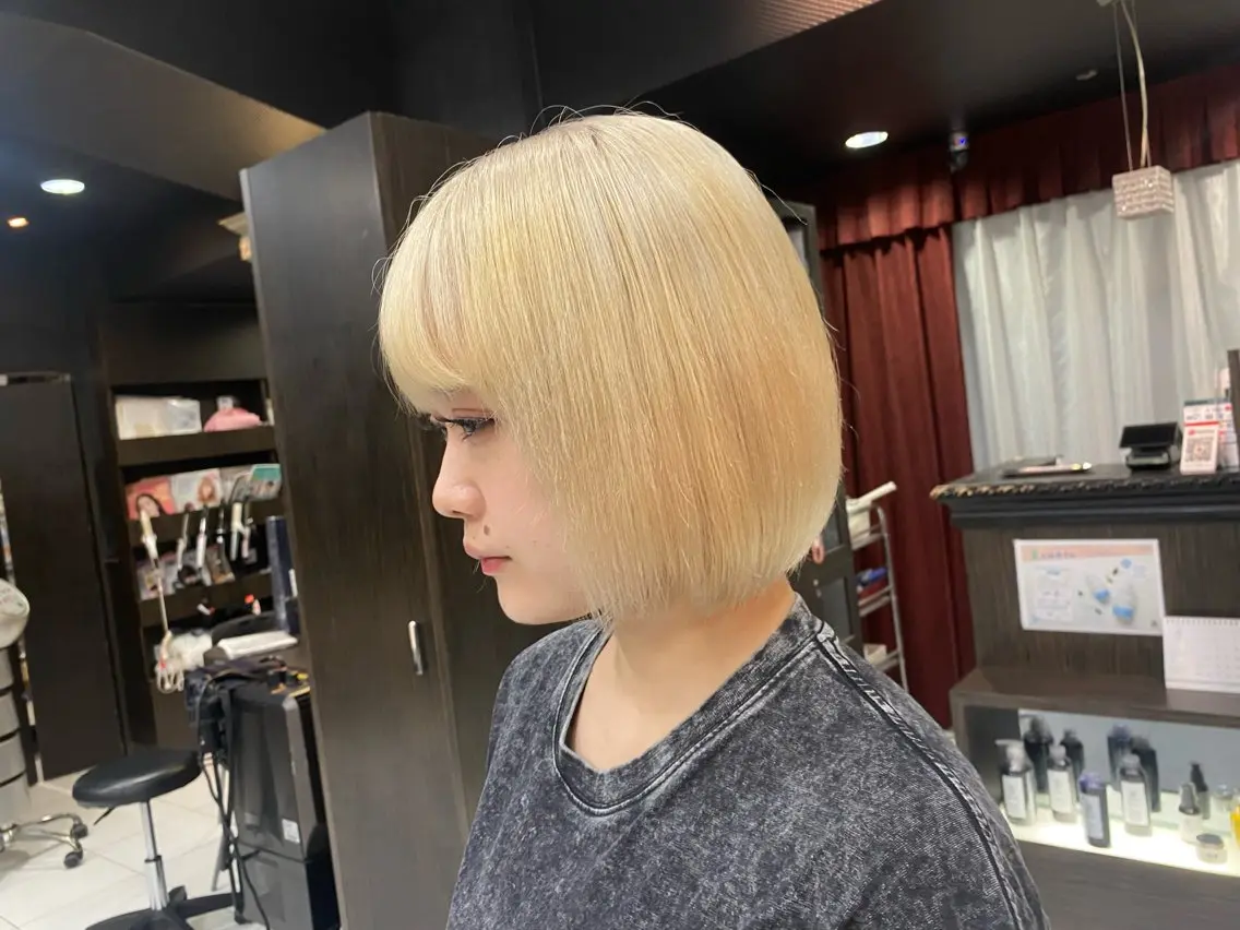 ショート カラー ブロンド ヘアカラー トリートメント グレージュ達人/赤み 消し/ブリーチ/岩崎のヘアスタイル