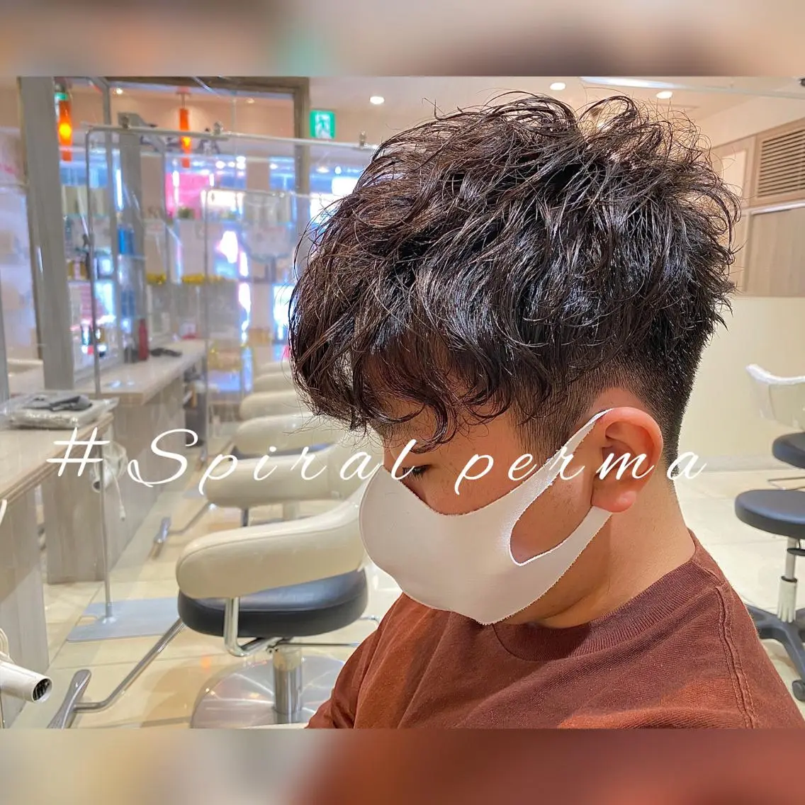 パーマ メンズ 似合う髪型見つけます AYAKAのヘアスタイル