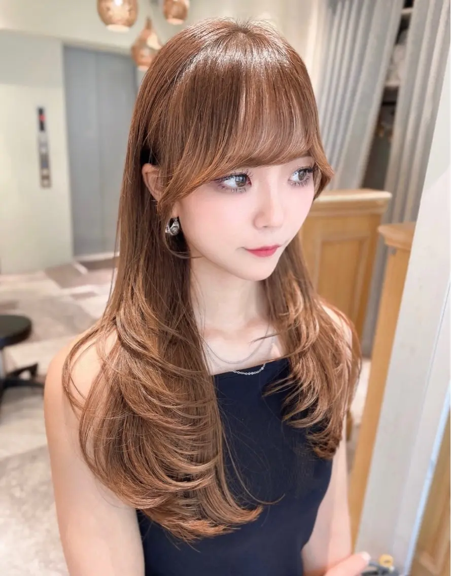 セミロング カラー ベージュカラー 黒髪 ブリーチ ブルーカラー ブルーブラック カット ヘアカラー トリートメント 木屋元一/透明感 /前髪/レイヤーのヘアスタイル