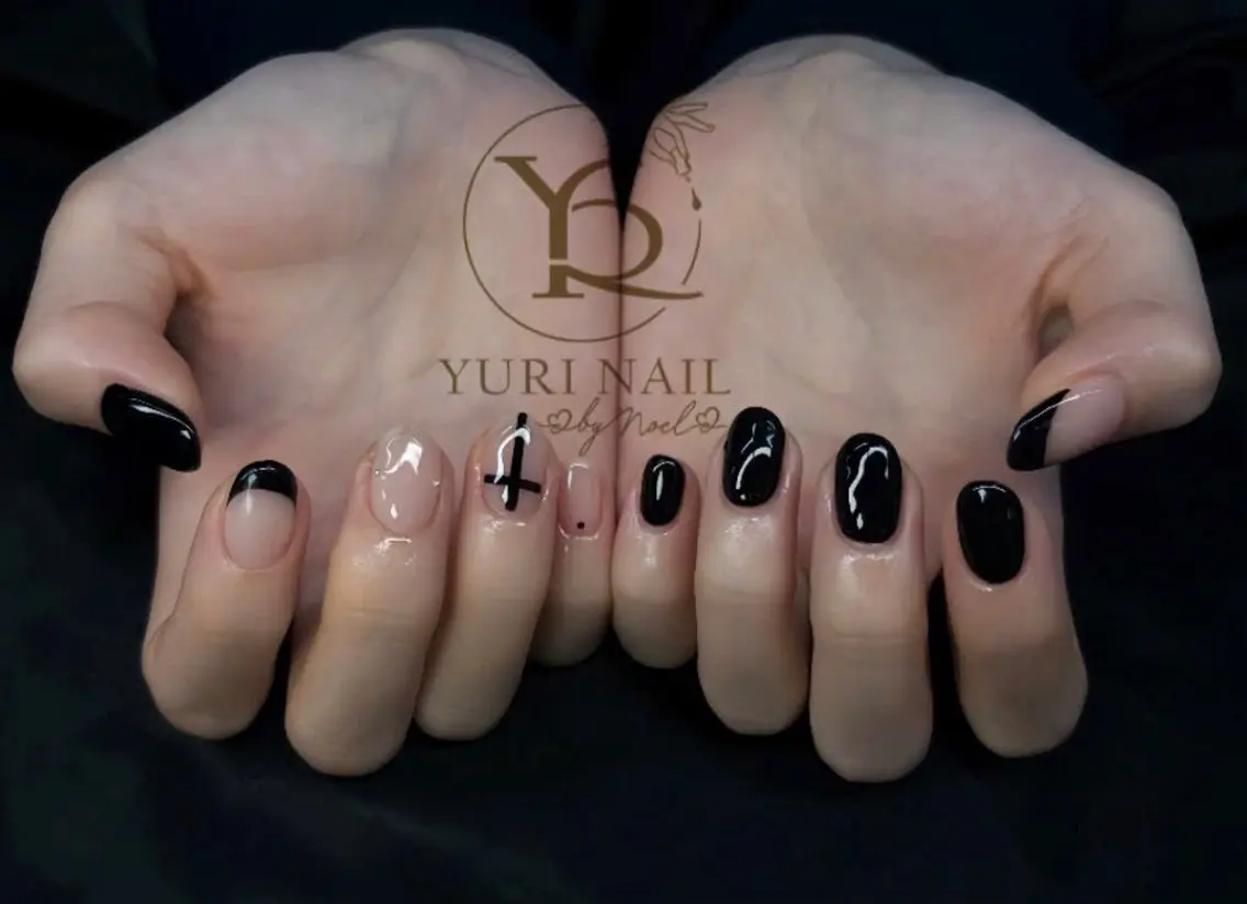 ネイル チークネイル フットネイル グラデーション 韓国ネイル 持ち込み ハンドネイル フットネイル ハンドケア YURI Nail NARITAのネイルデザイン