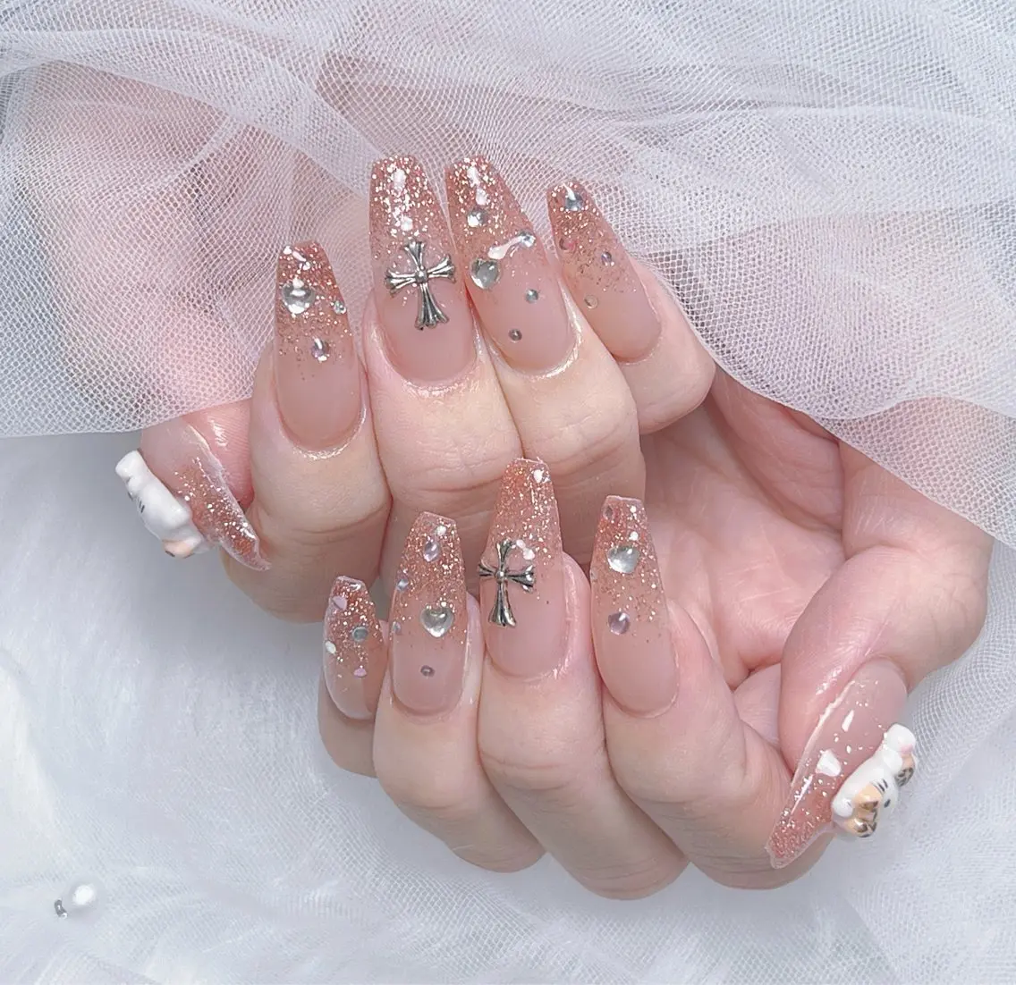 ネイル アートネイル オーロラネイル チークネイル 長さ出し フットネイル Miya _nailのネイルデザイン
