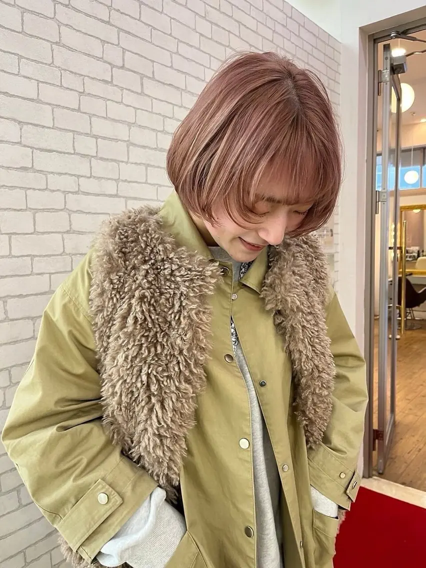 ショート カラー 満岡 聖奈のヘアスタイル