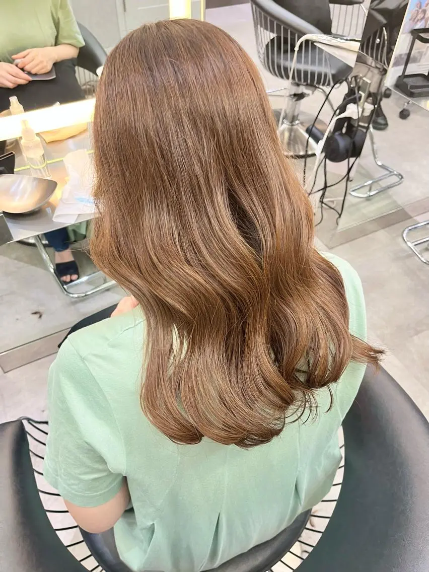 【🌷ダメージレス🌷】ブリーチなしダブルカラー➕超音波トリートメント ⚠️➕3300円で全体カットの写真