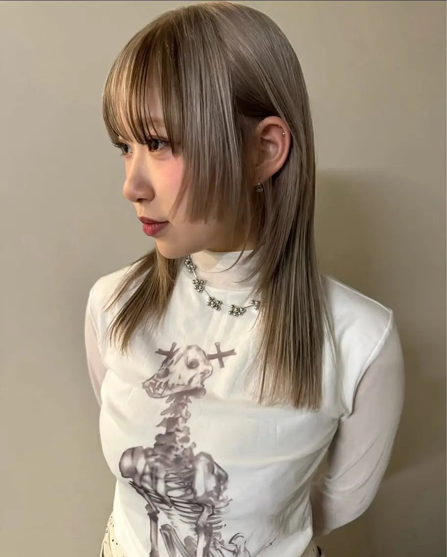 ミディアム カラー ヘアカラー 🫧韓国ヘア 🫧カマタ　アンナのヘアスタイル