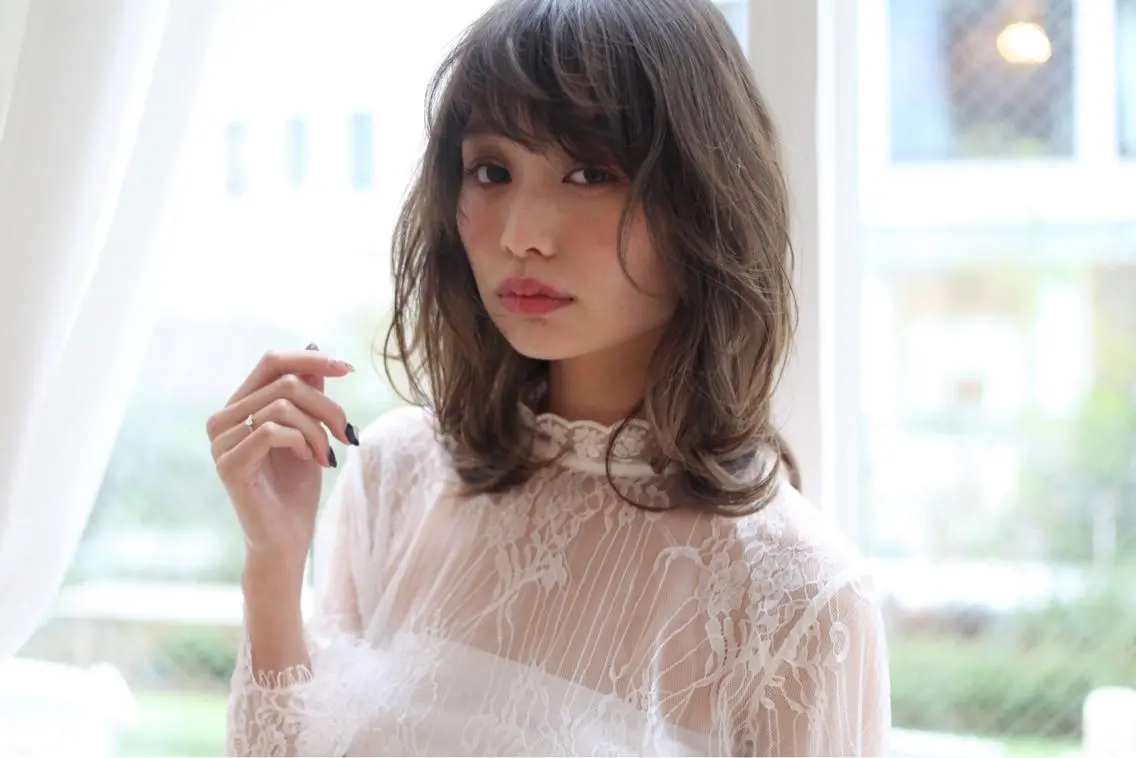 ミディアム カラー グレージュ 髪質改善/韓国風 レイヤー/田村祐樹のヘアスタイル