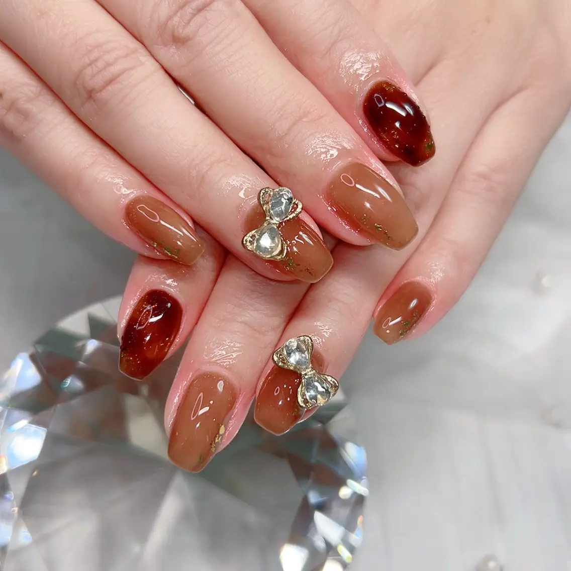 ネイル オーロラネイル ミラーネイル オフィスネイル ワンカラーネイル シンプルネイル ハンドネイル Cute Tips nailのネイルデザイン