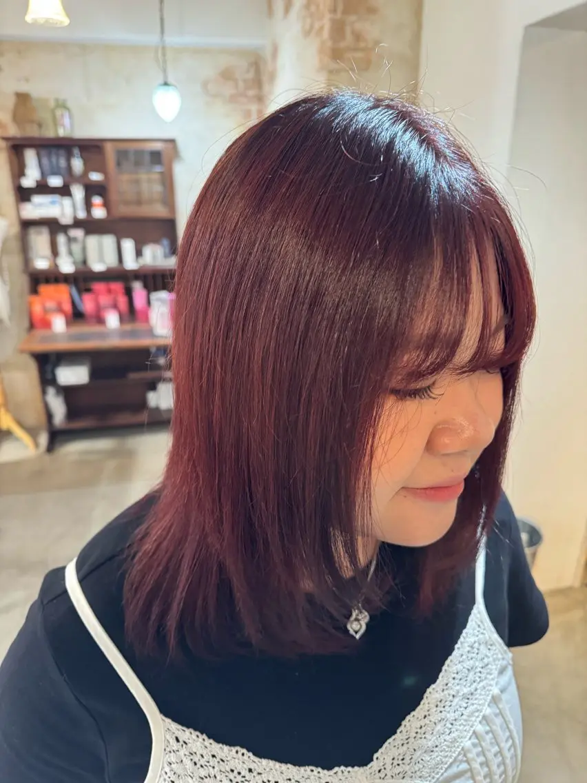 ミディアム カラー ブリーチ ダブルカラー ブリーチなしカラー レッドカラー ヘアカラー トリートメント 菰田 愛輝のヘアスタイル