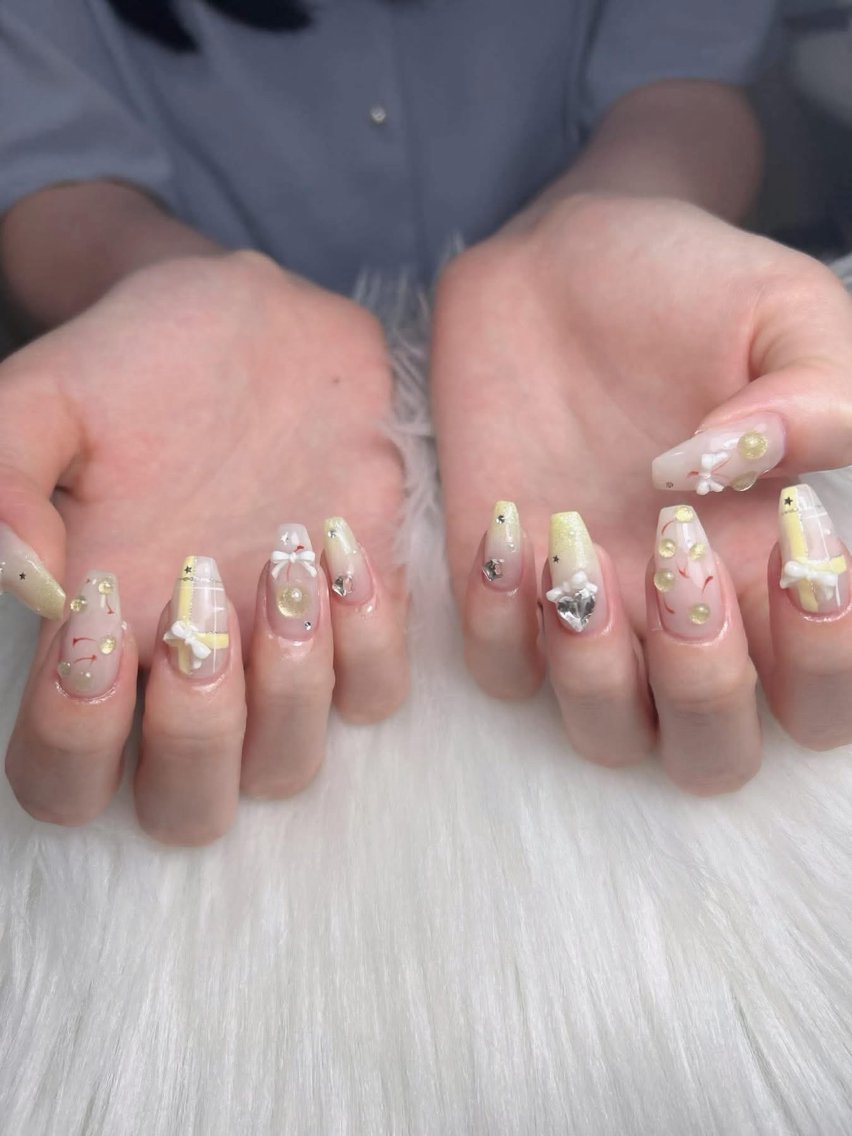 ネイル フットネイル フレンチネイル グラデーション 韓国ネイル ロングネイル ハンドネイル Miyabie' Nail Salonのネイルデザイン
