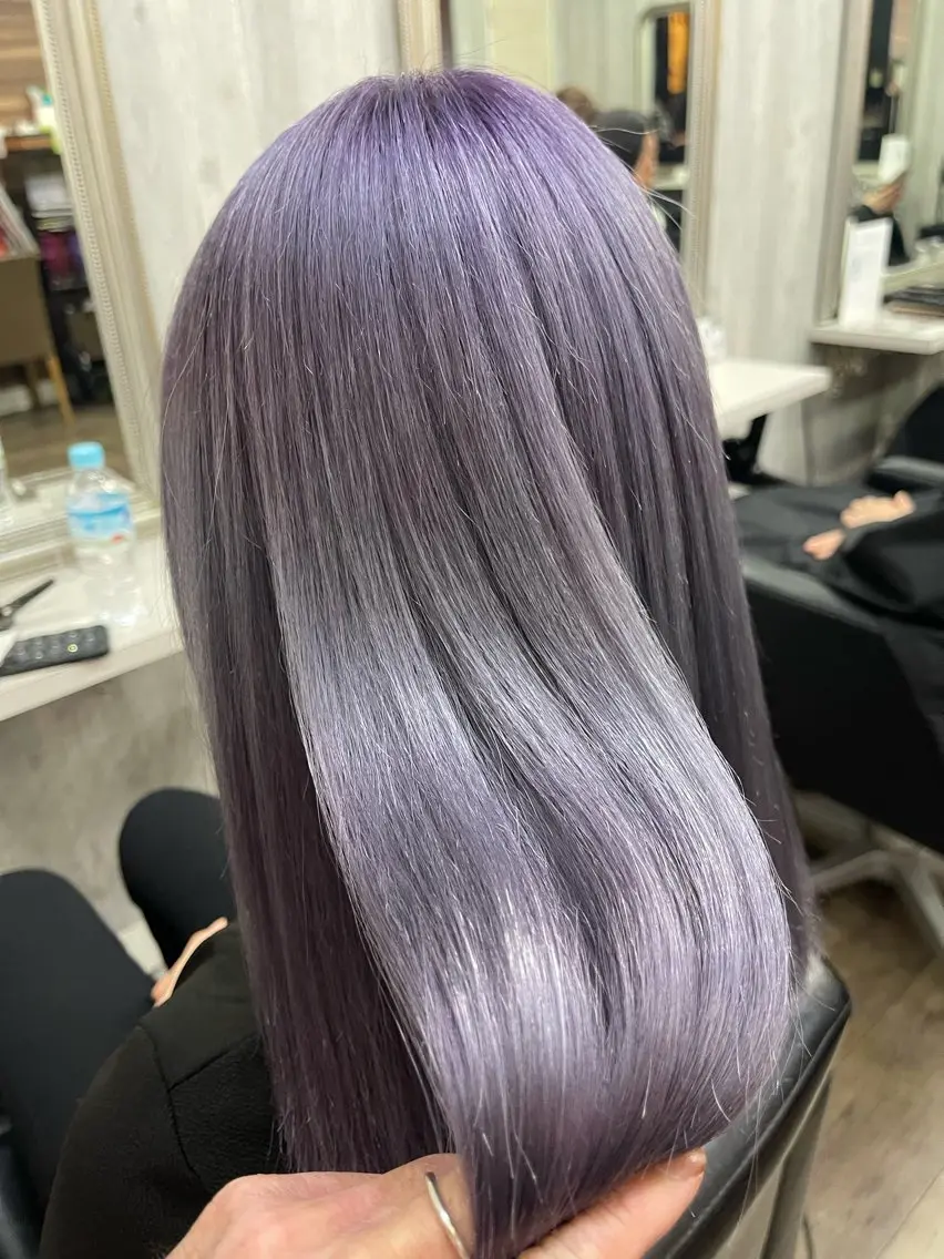 ロング ヘアカラー トリートメント ✨池袋ブリーチ特化 Hibiki✨のヘアスタイル