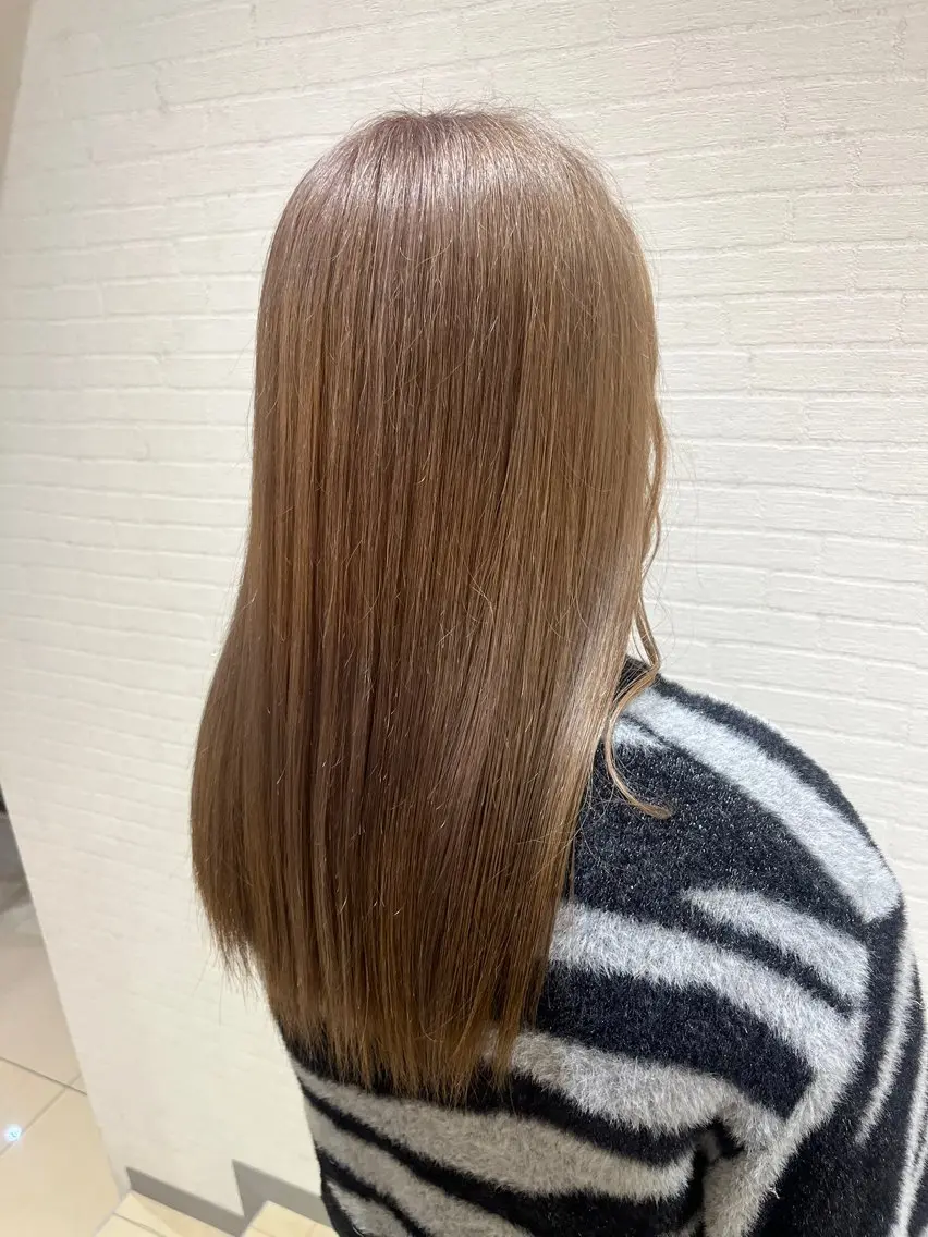 ロング カラー ベージュカラー ブリーチ ミルクティーベージュ ヘアカラー ハイトーンカラー🎀 はなえのヘアスタイル