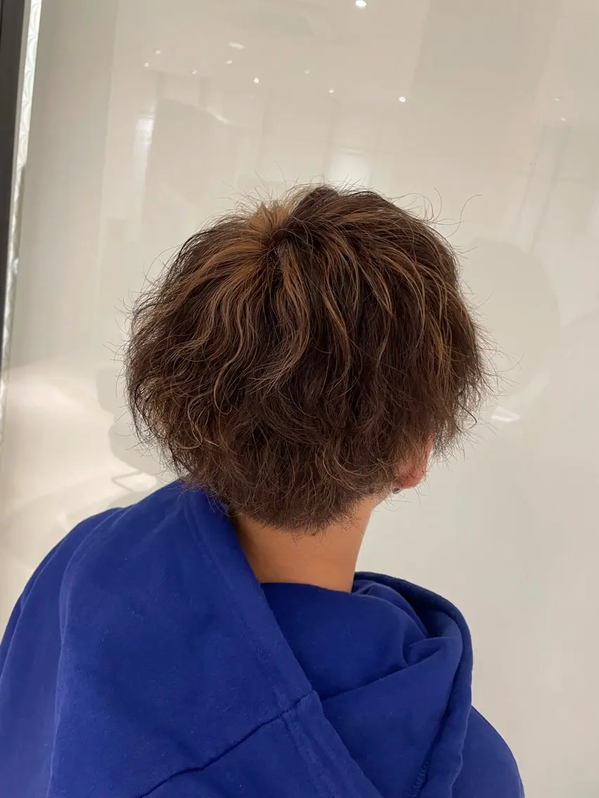 メンズ メンズハイライト メンズパーマ 波巻きパーマ 小野 羅々のヘアスタイル
