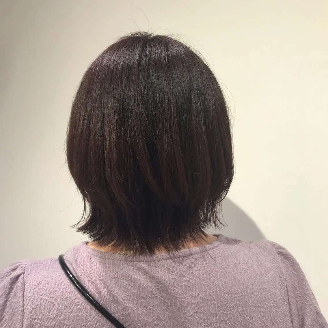 ミディアム カラー 透明感カラー ラベンダーカラー ボブ レイヤーカット 外ハネヘア カット ヘアカラー 【暖色カラー特化】 中山由梨のヘアスタイル