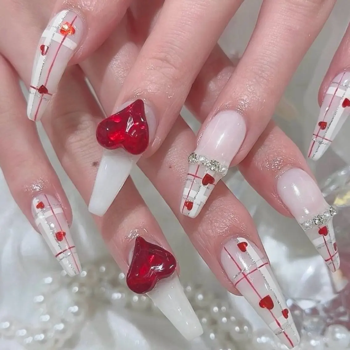 ネイル 成人式 ジェルネイル ロングネイル マグネットネイル ミディアムネイル ハンドネイル MoMoA Nail ネイル長さ出し専門店のネイルデザイン