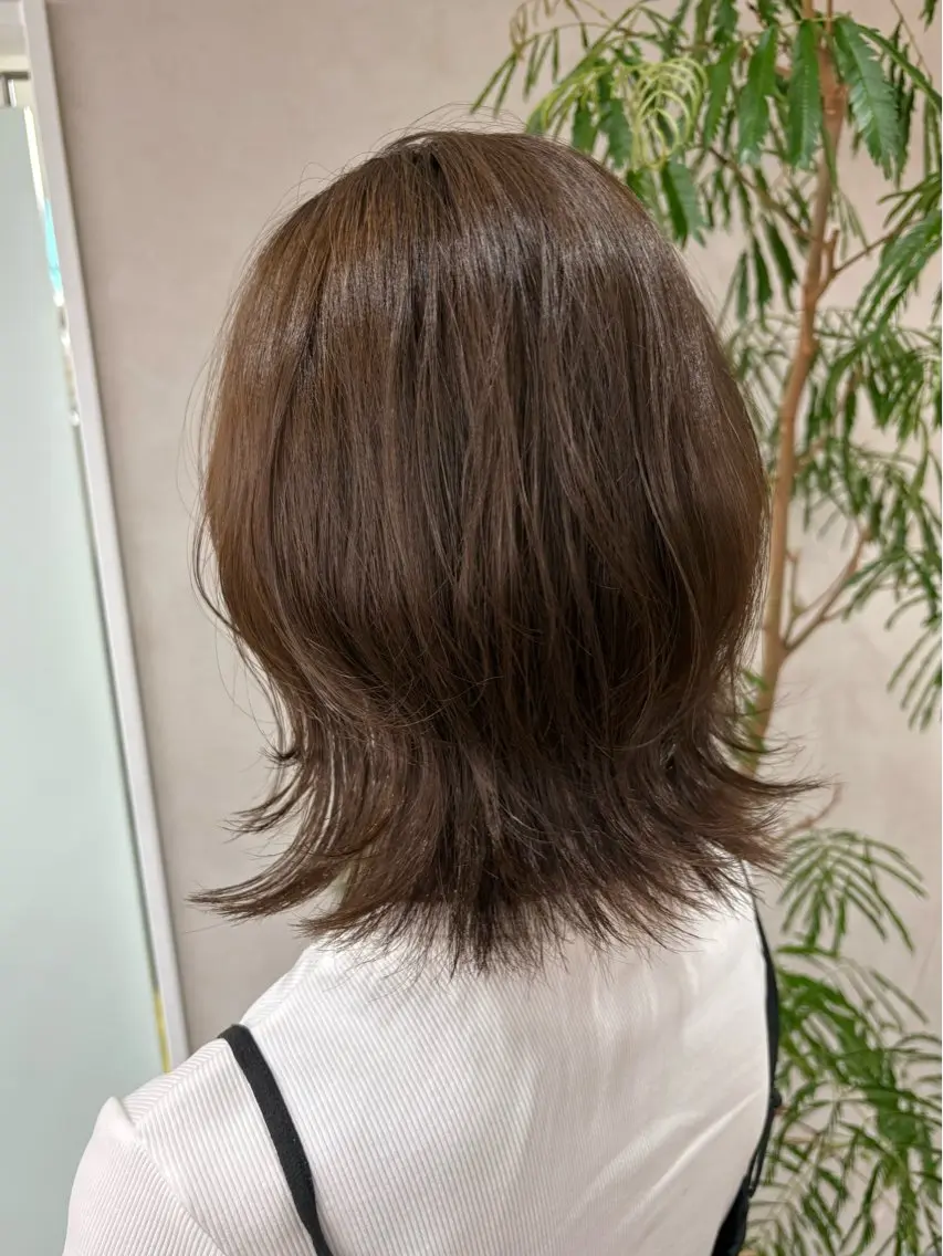 ミディアム カラー くびれヘア 外ハネヘア カット ヘアカラー ショート/ボブ/ 透明感カラー🌿神永のヘアスタイル