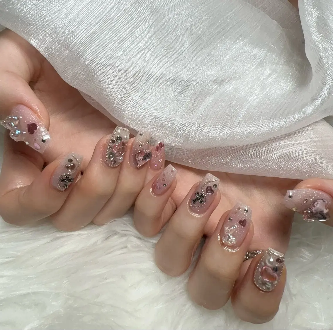 ネイル &ME ネイルサロンのネイルデザイン
