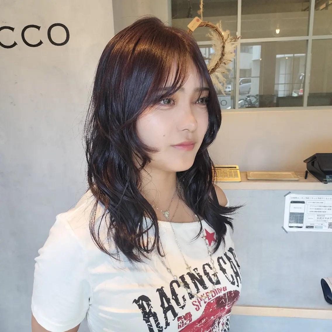 カラー HINAKO /ROCCOのヘアスタイル