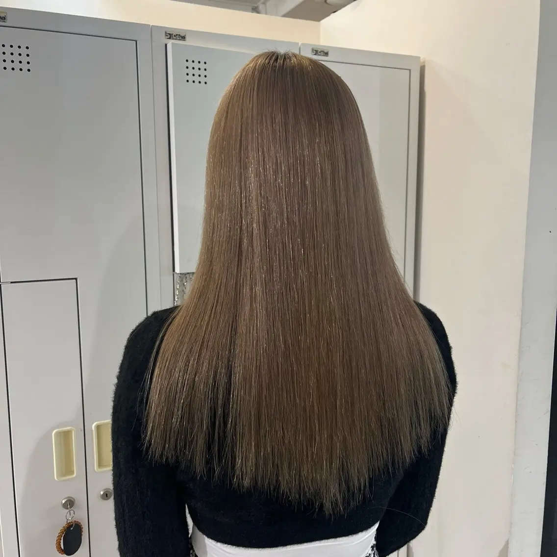 ロング カラー ベージュカラー ブリーチ 透明感カラー デザインカラー ハイトーンカラー カット ヘアカラー sayuri /大阪・心斎橋美容師のヘアスタイル