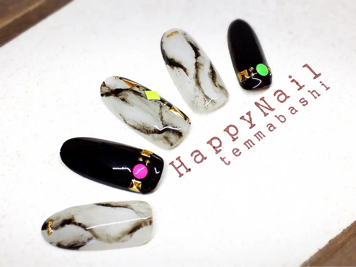 ショート ミディアム セミロング ロング ネイル アートネイル Happy Nailのネイルデザイン