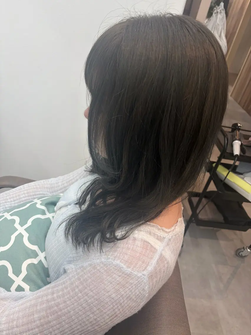 セミロング カラー ヘアカラー 透明感ダブルカラー 🩶Naoのヘアスタイル