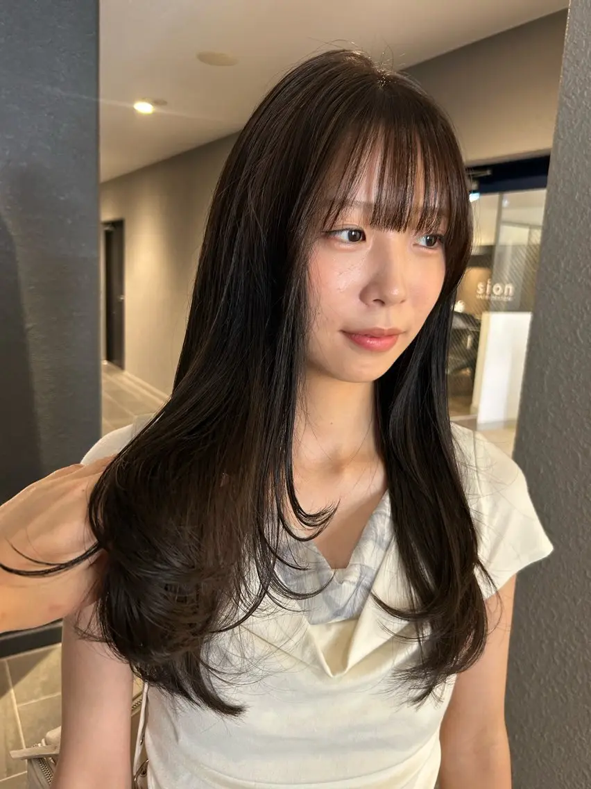 ロング カラー カット ヘアカラー トリートメント 透明感カラー レイヤーカット りなのヘアスタイル
