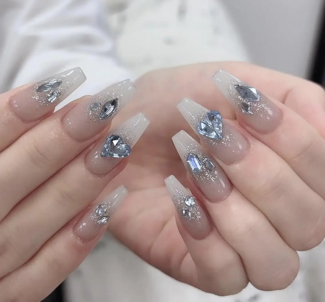 ネイル ハンドネイル エリ🫧 nail池袋東口のネイルデザイン