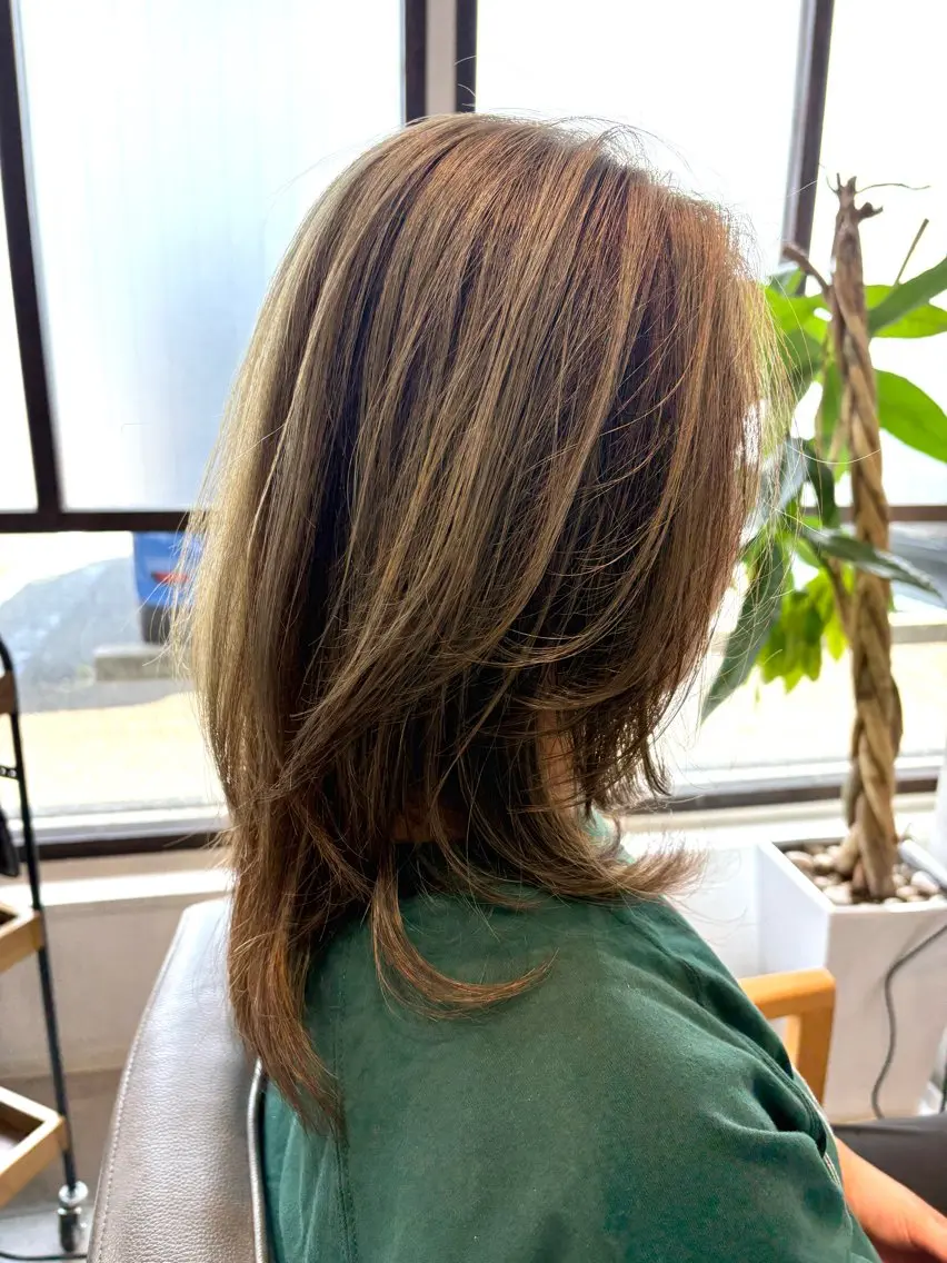 カラー 西本 美華のヘアスタイル