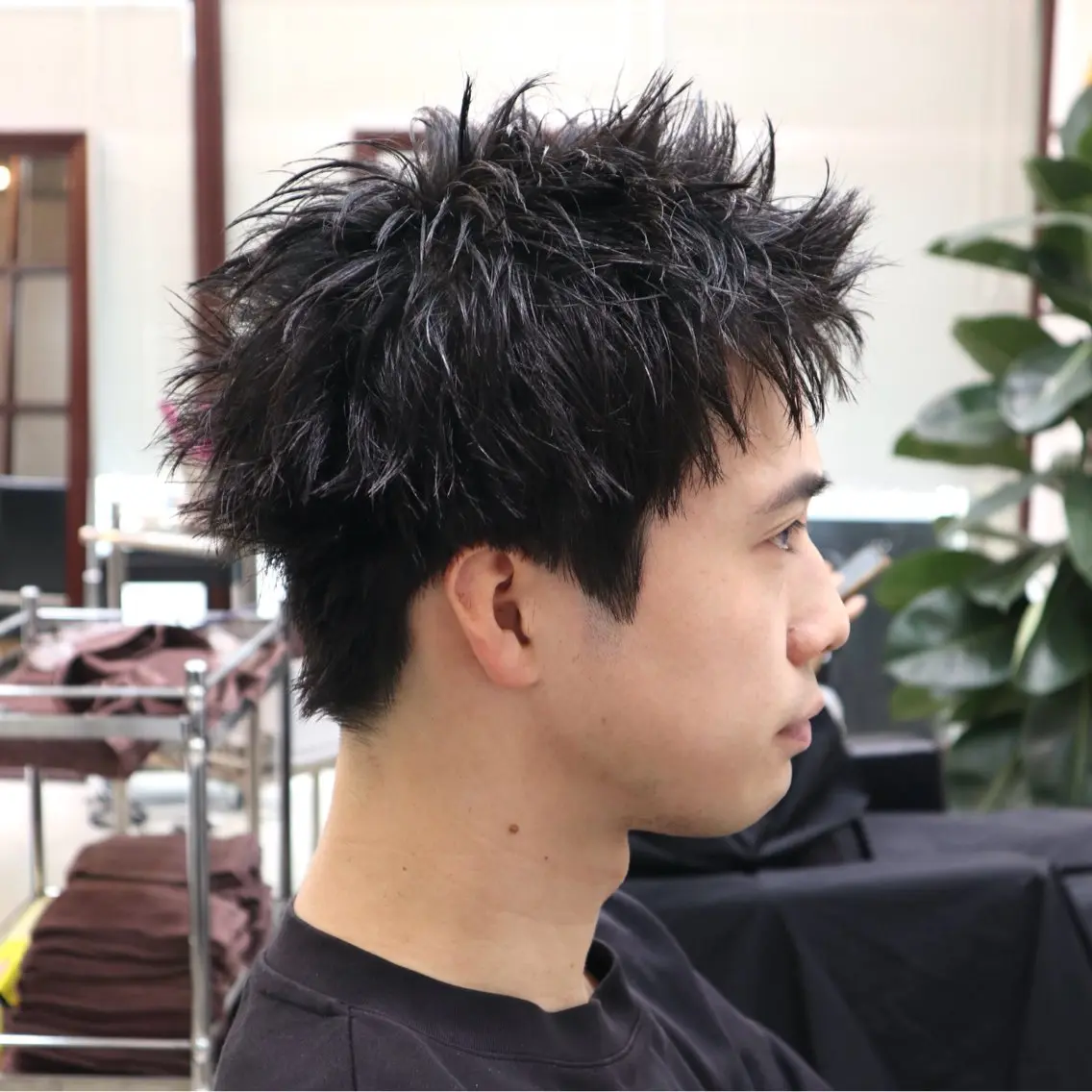 【🉐平日学生限定クーポン🉐】骨格補正カットの写真