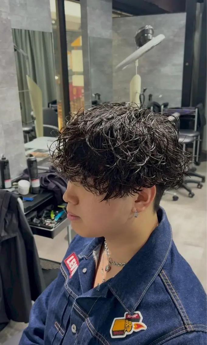 ショート パーマ メンズ カット パーマ 石田 大成のヘアスタイル