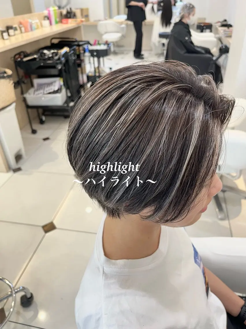ショート カラー ブリーチ ハイライトカラー オレンジ ハイライト ヘアカラー カラー職人 なかもと たつひろのヘアスタイル
