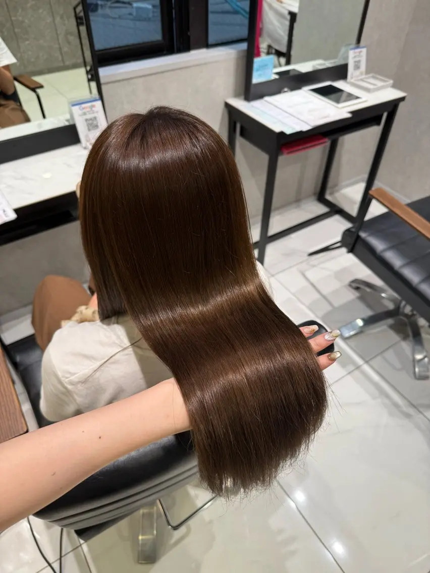 ロング 艶ブラウン/赤み消し /盛れる顔周りのヘアスタイル