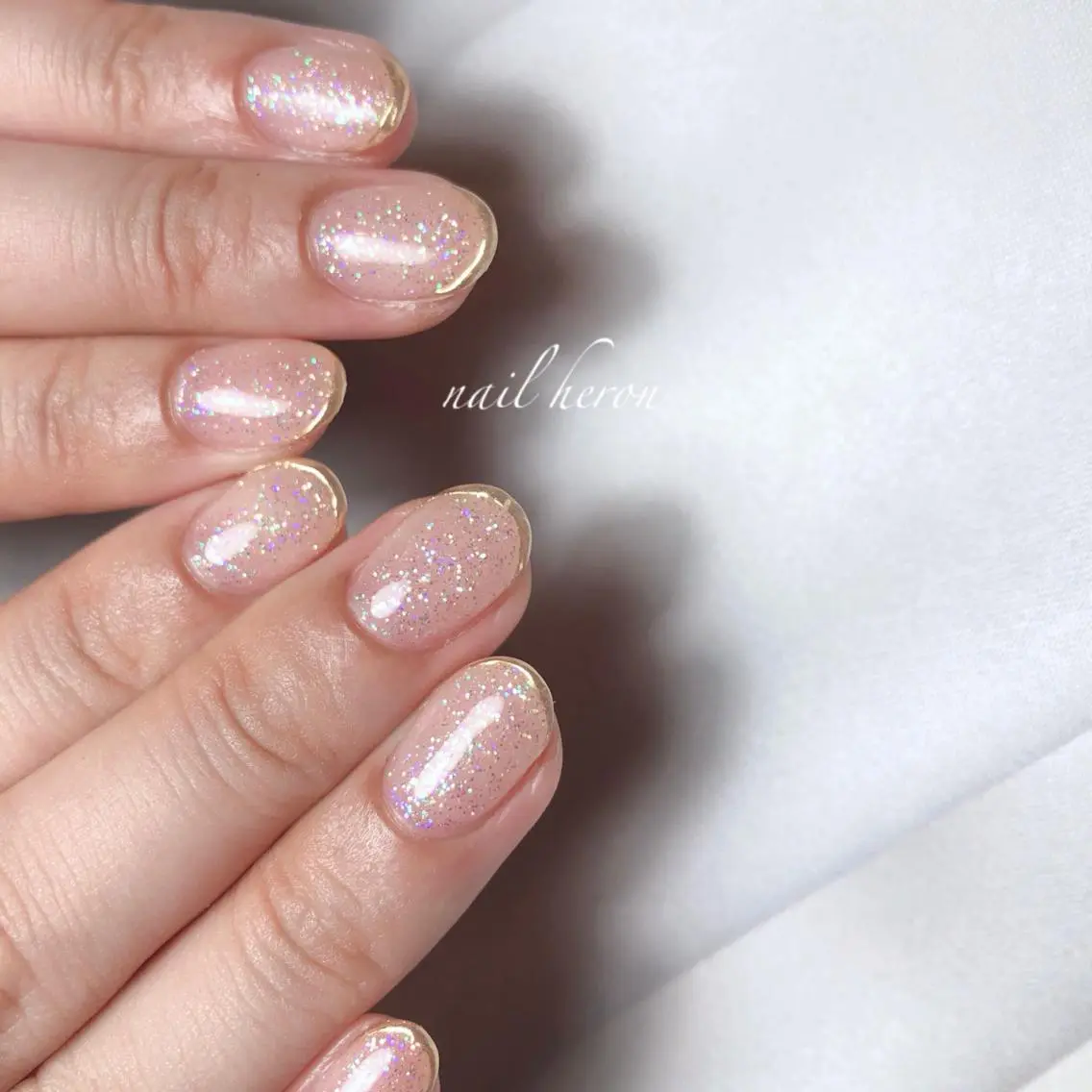 ネイル ラメ(グリッター) ミラーネイル ハンドネイル saki_ nail heronのネイルデザイン