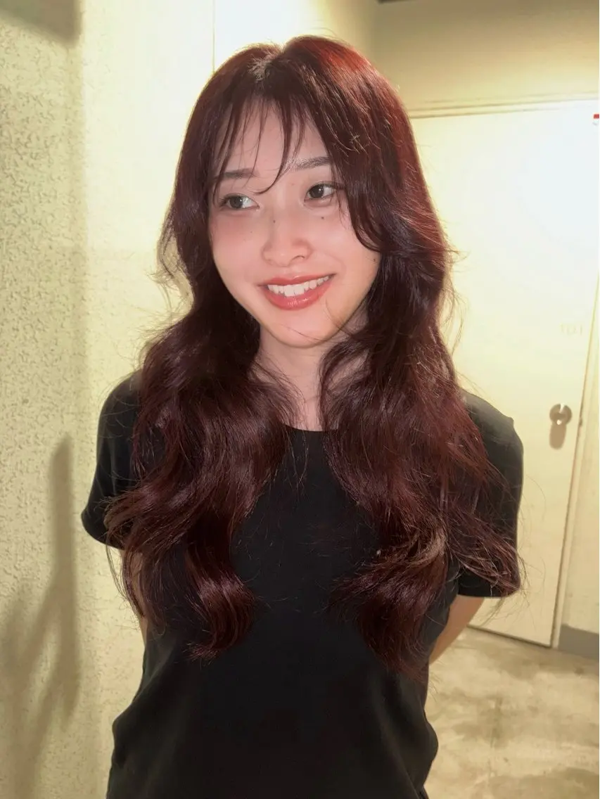 ロング ヘアカラー siki yuikaのヘアスタイル